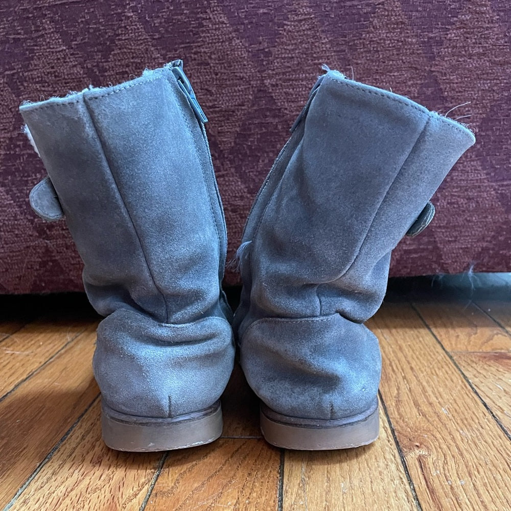 Jacadi Suede Sherpa lined ankle boots, size 1