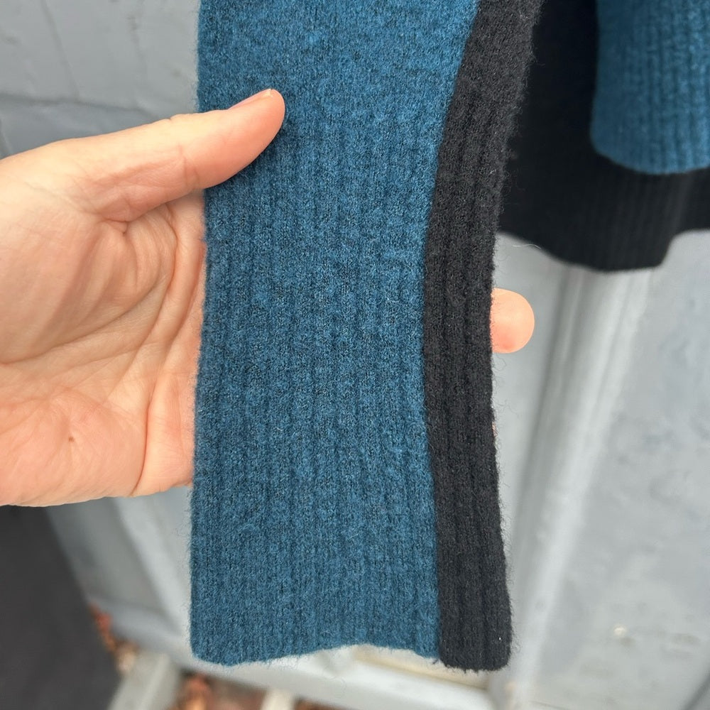 Athleta Merino Transit Colourblock turtleneck, size Small
