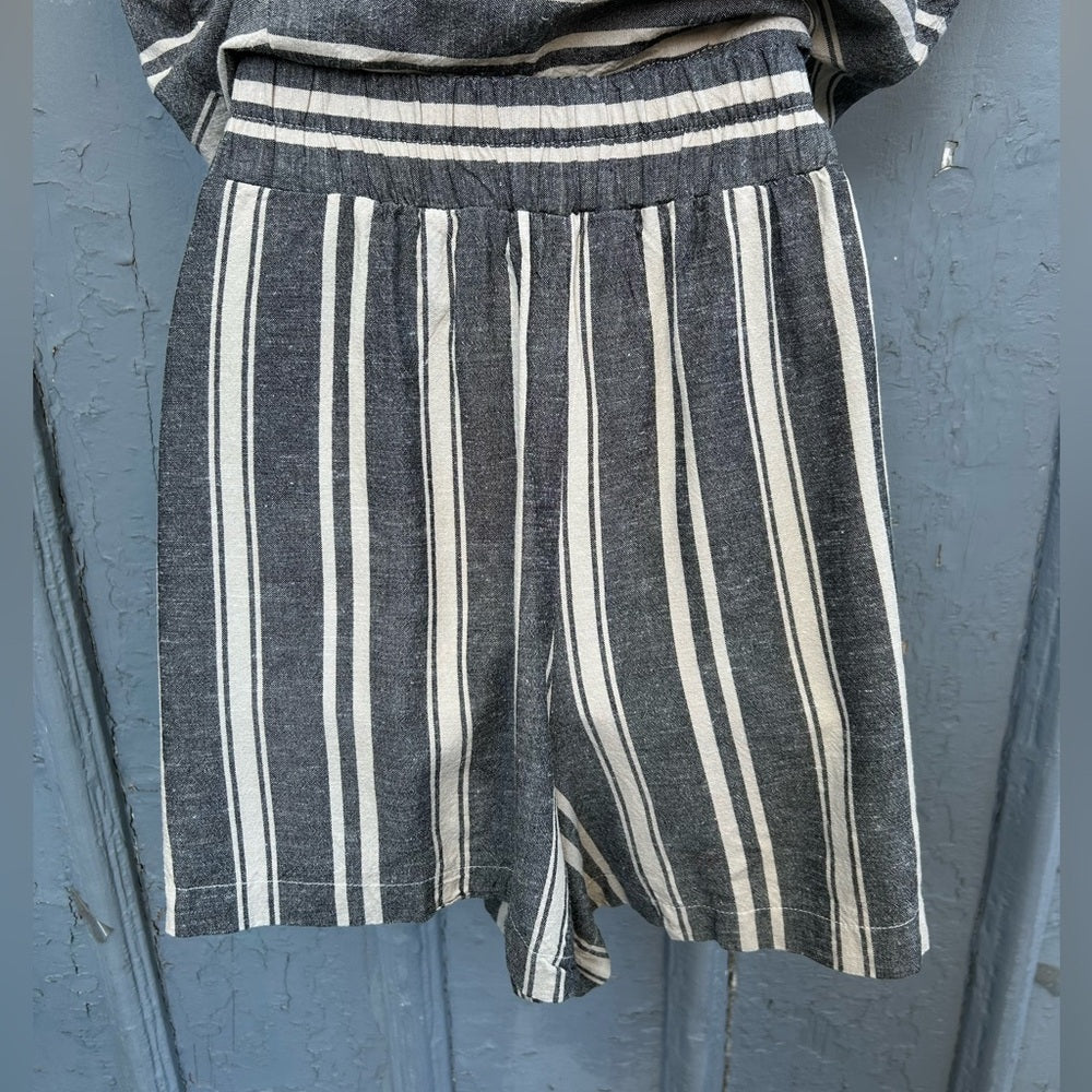Cokluch striped Linen blend crop top, M, and shorts, L, set