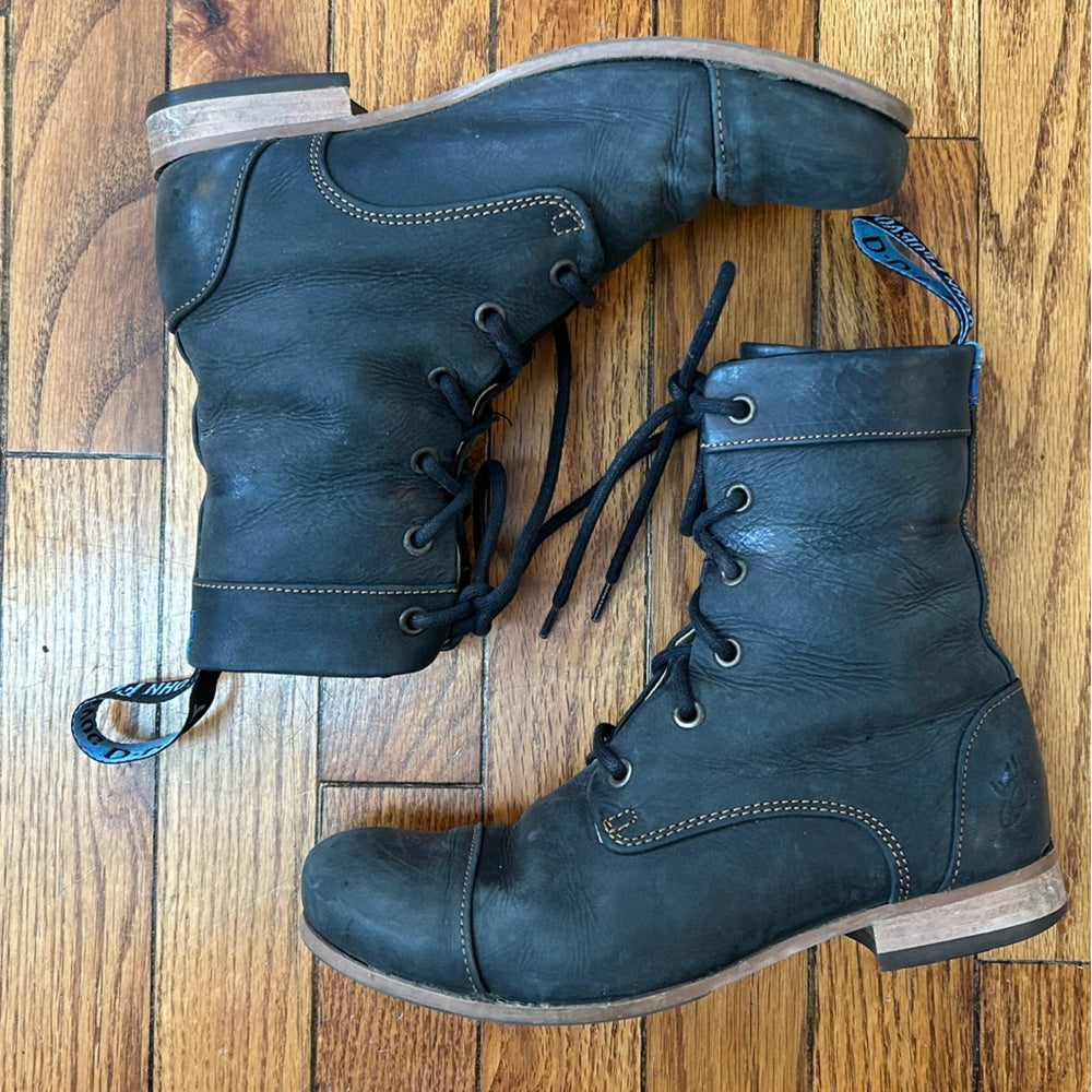 Fluevog Radio BBC Classic Lace-Up Boots, Women’s Size 7