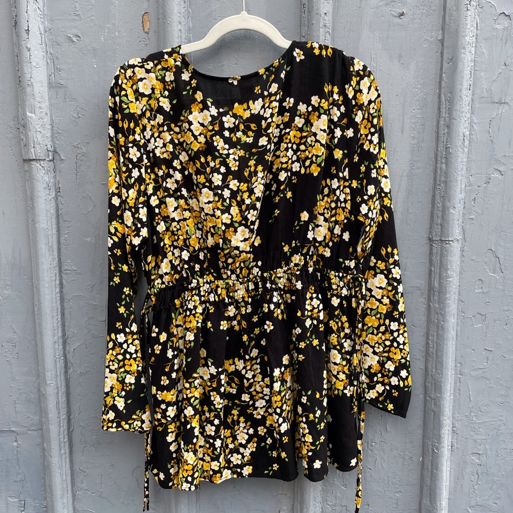 H&M Mama Black Floral Maternity blouse, Large