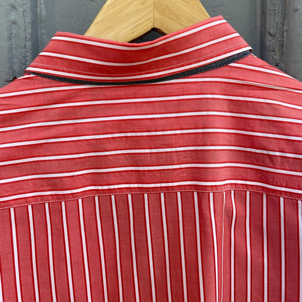 Ted Baker “Nipani” red vertical stripe Buttondown, size Ted 3 (Medium)