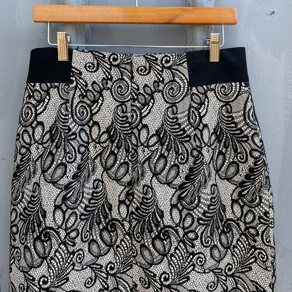 Bill Blass New York, black/ivory lace high waisted skirt with pockets, size 10