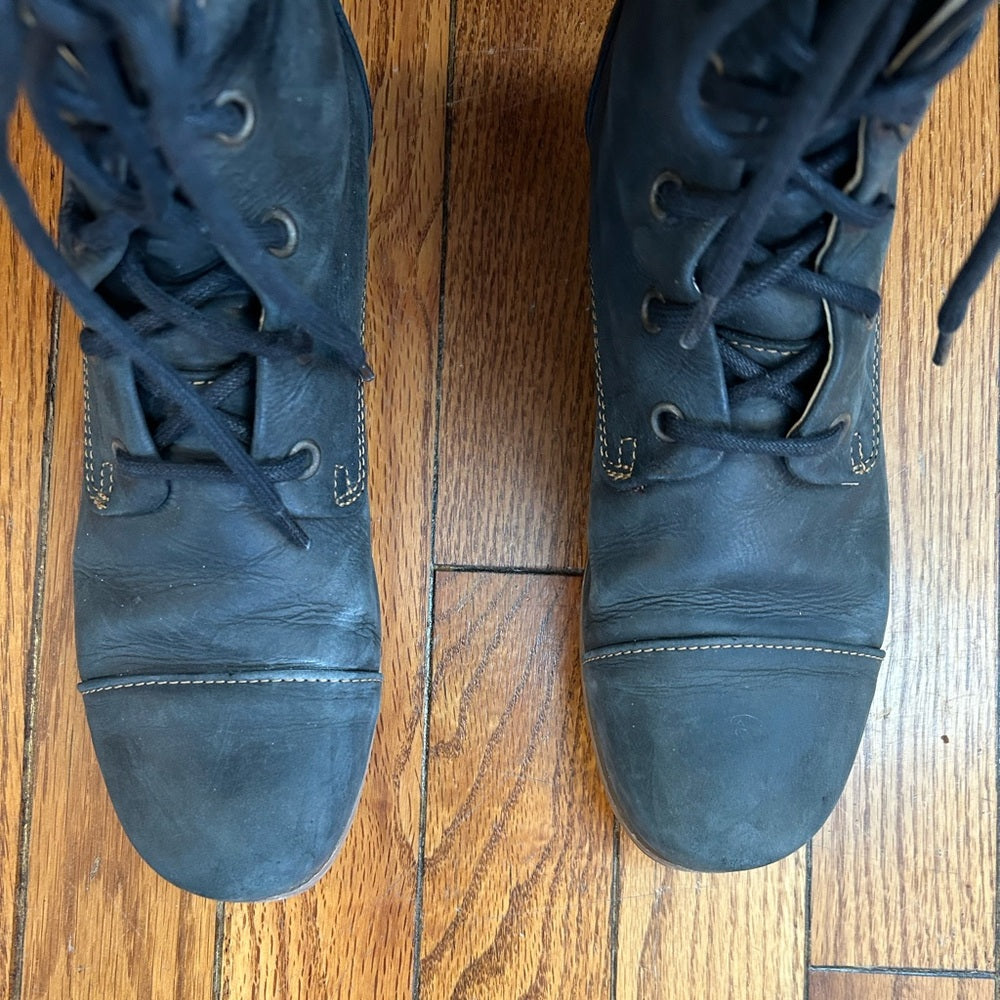 Fluevog Radio BBC Classic Lace-Up Boots, Women’s Size 7