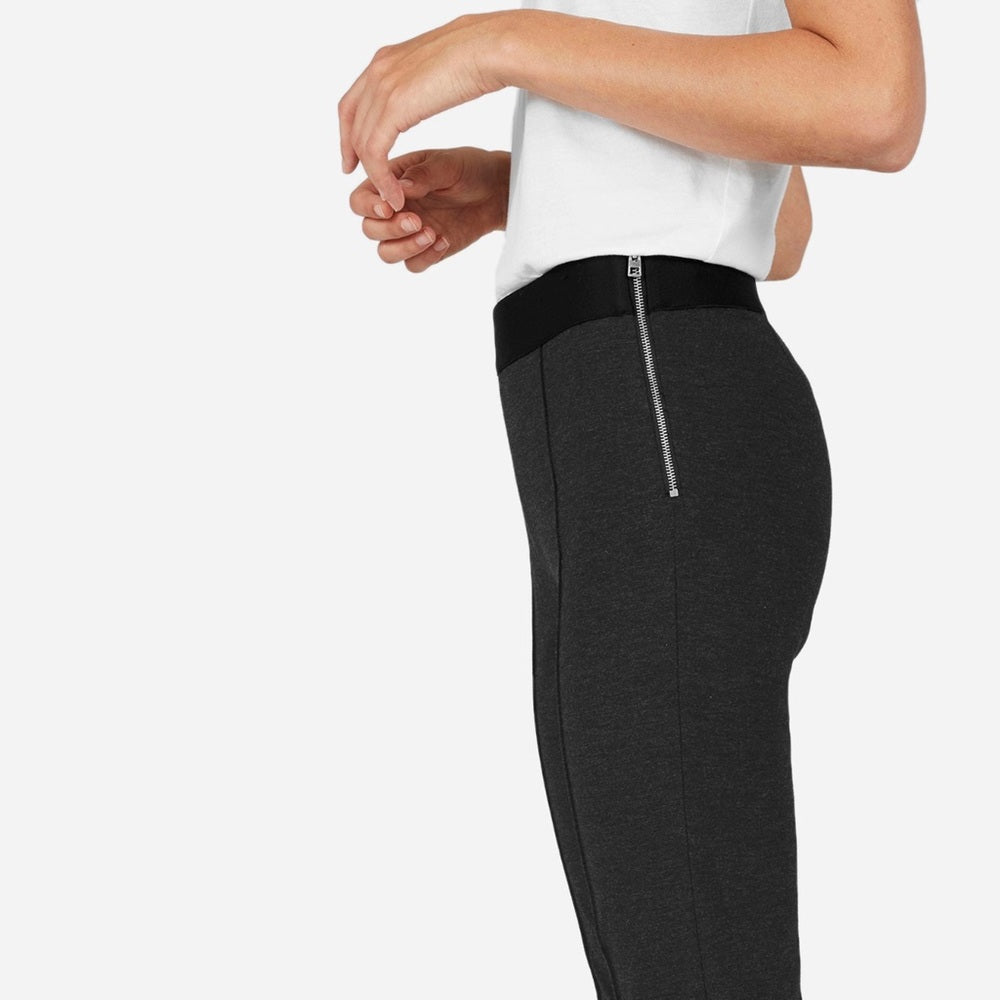 Everlane Dark Grey Stretch Ponte skinny pant, size 00