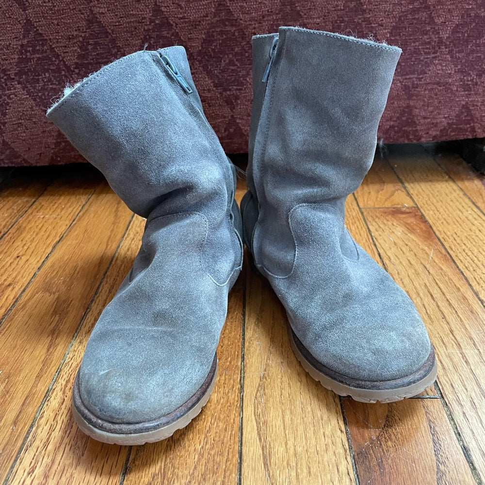 Jacadi Suede Sherpa lined ankle boots, size 1