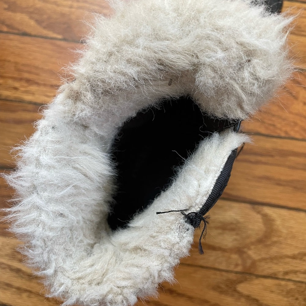 Sorel Girl's Whitney Short ll Boots, size 2