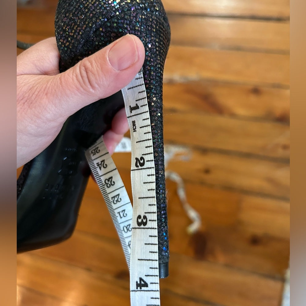 Stuart Weitzman Nudistong Glitter Heel, size 7.5