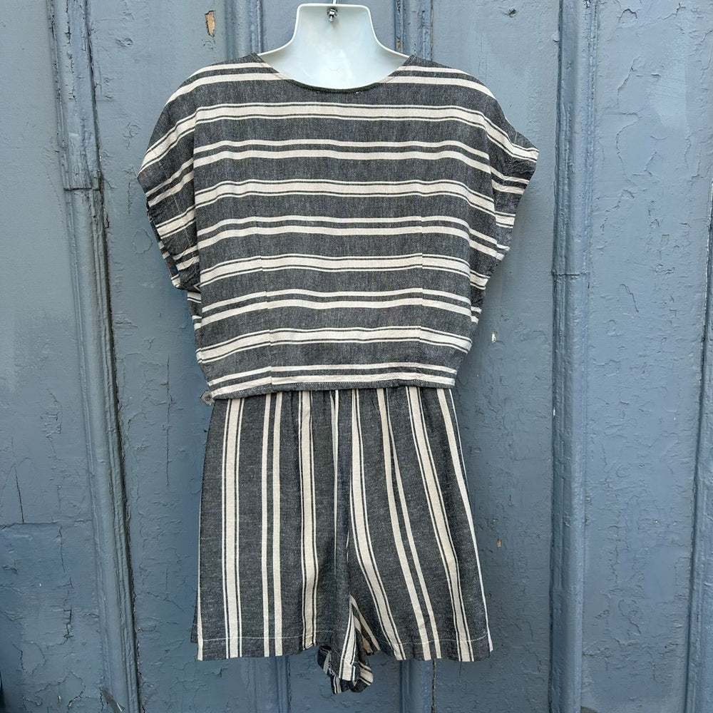 Cokluch striped Linen blend crop top, M, and shorts, L, set