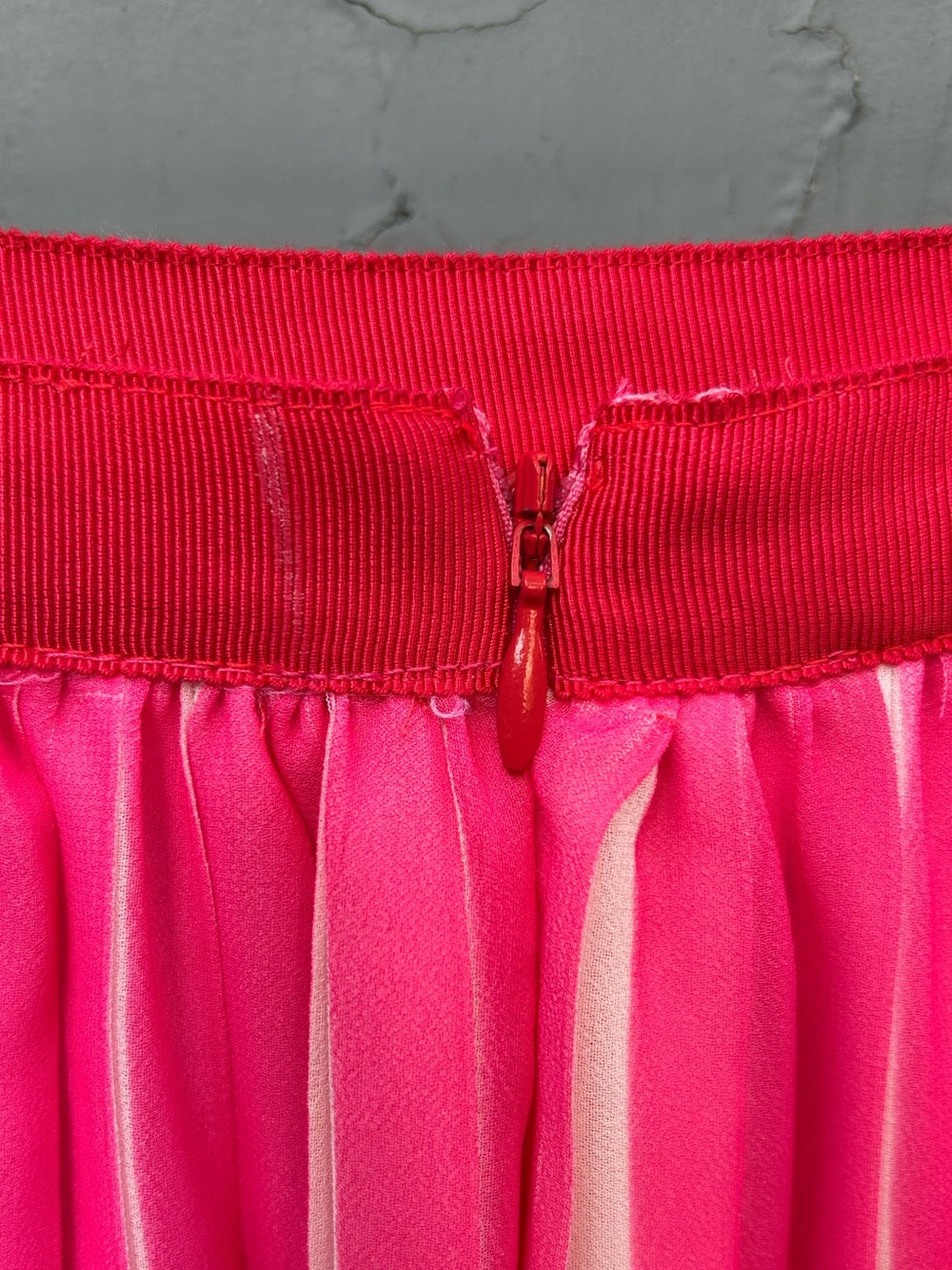 J Crew Pink pleated skirt, size 8
