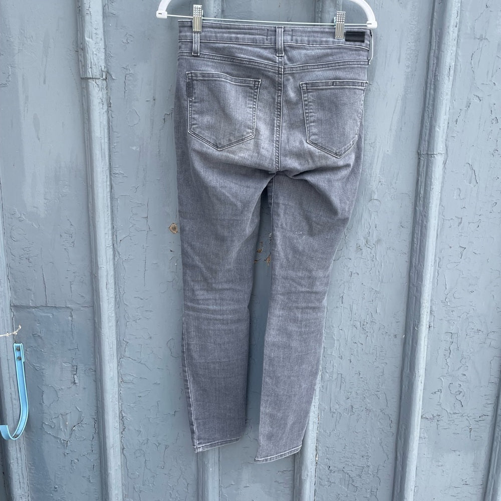 PAIGE Denim Verdugo Skinny Jeans Light Grey, size 28