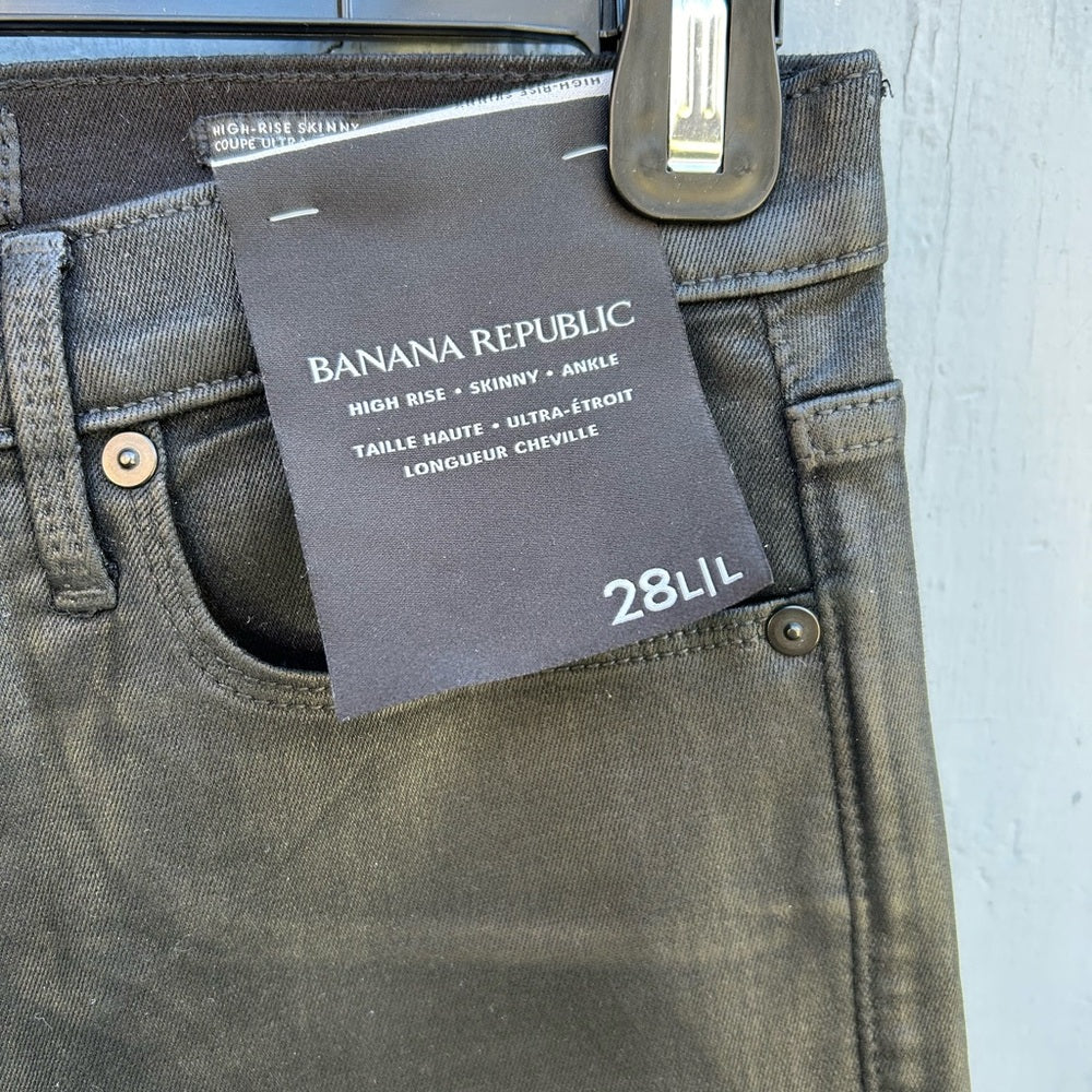 Banana Republic High Rise Slim Coated Denim, BNWT, size 8T