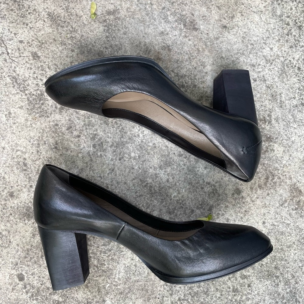 Costume National Black Pump Block Heel Shoes, size 37.5