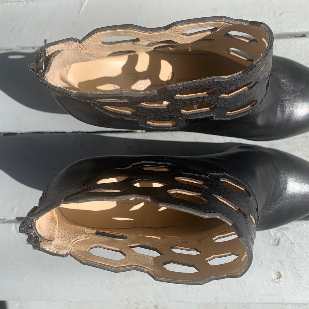 Charly Amar geometric claudine bootie, size 9