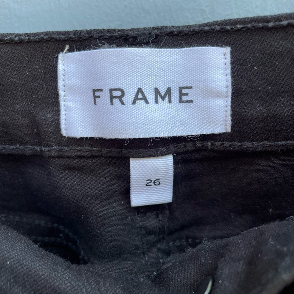 FRAME Le Skinny De Jeanne Step Hem Jeans size 26