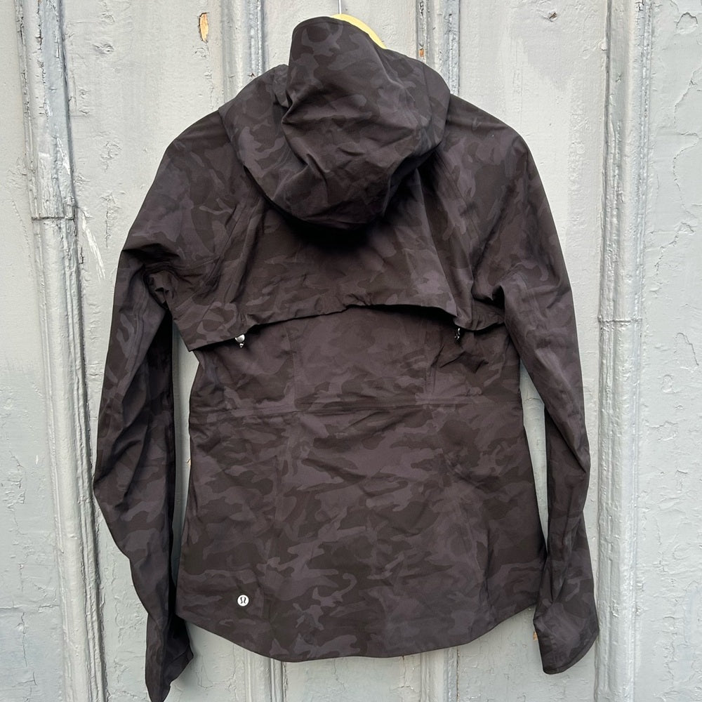 Lululemon The Rain Is Calling Jacket, size 6