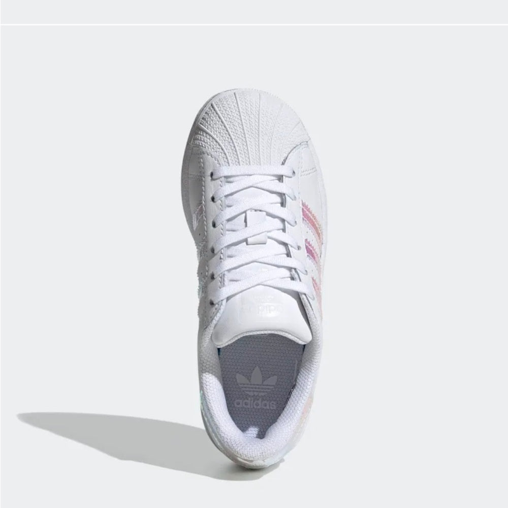Adidas Superstar shoes with a touch of shine, size Y3 (adult 35)