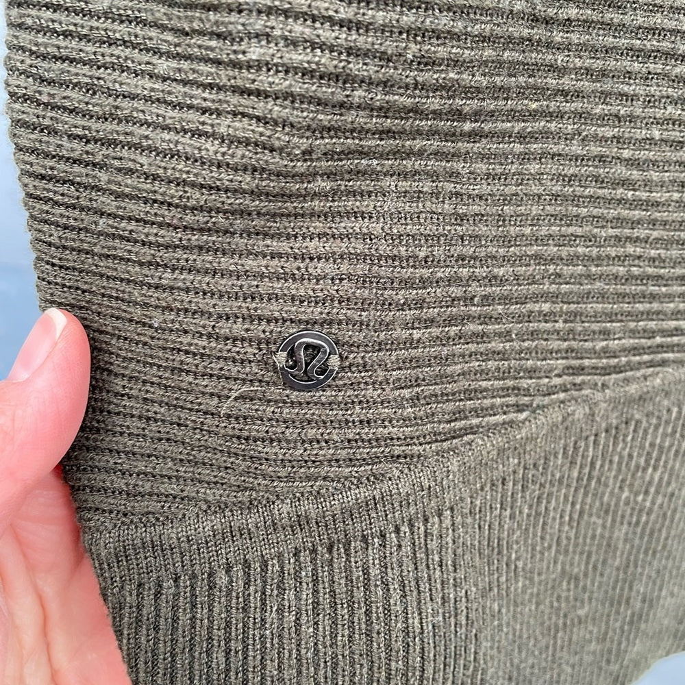 Lululemon Sundown Sweater Wrap, Size 4/6
