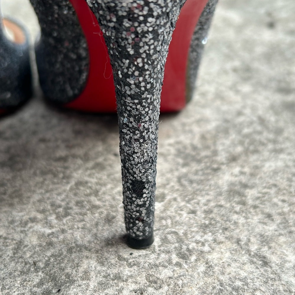 Christian Louboutin Metallic Grey Glitter Very Prive Peep Toe Pumps, Size 38.5