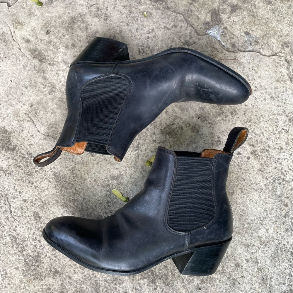 John Fluevog Passage Cairo Chelsea Boot, size 5