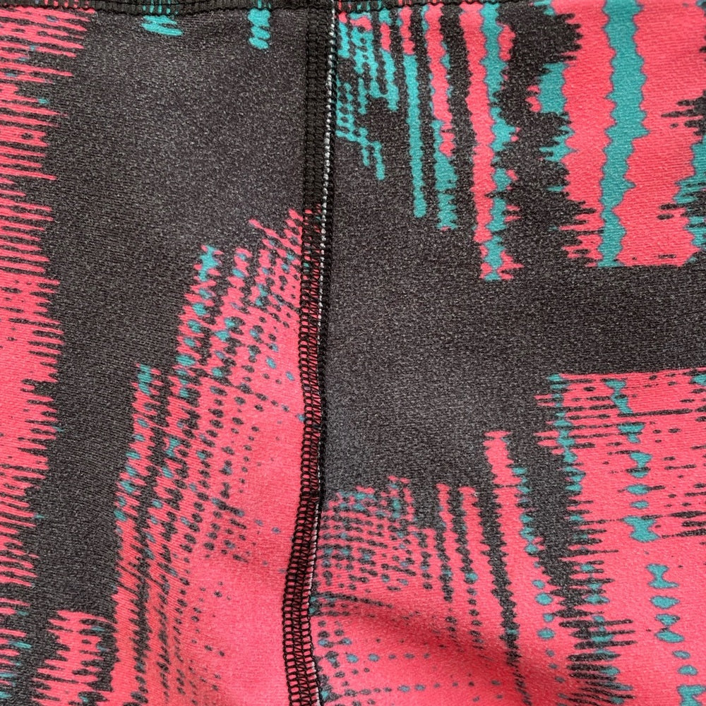 Fabletics Define Mid-Rise Crop Legging Heat Wave Print, size M