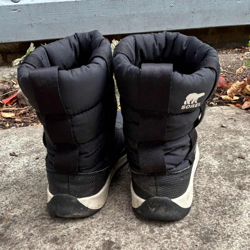 Sorel Youth Whitney II Puffy Mid, size 2