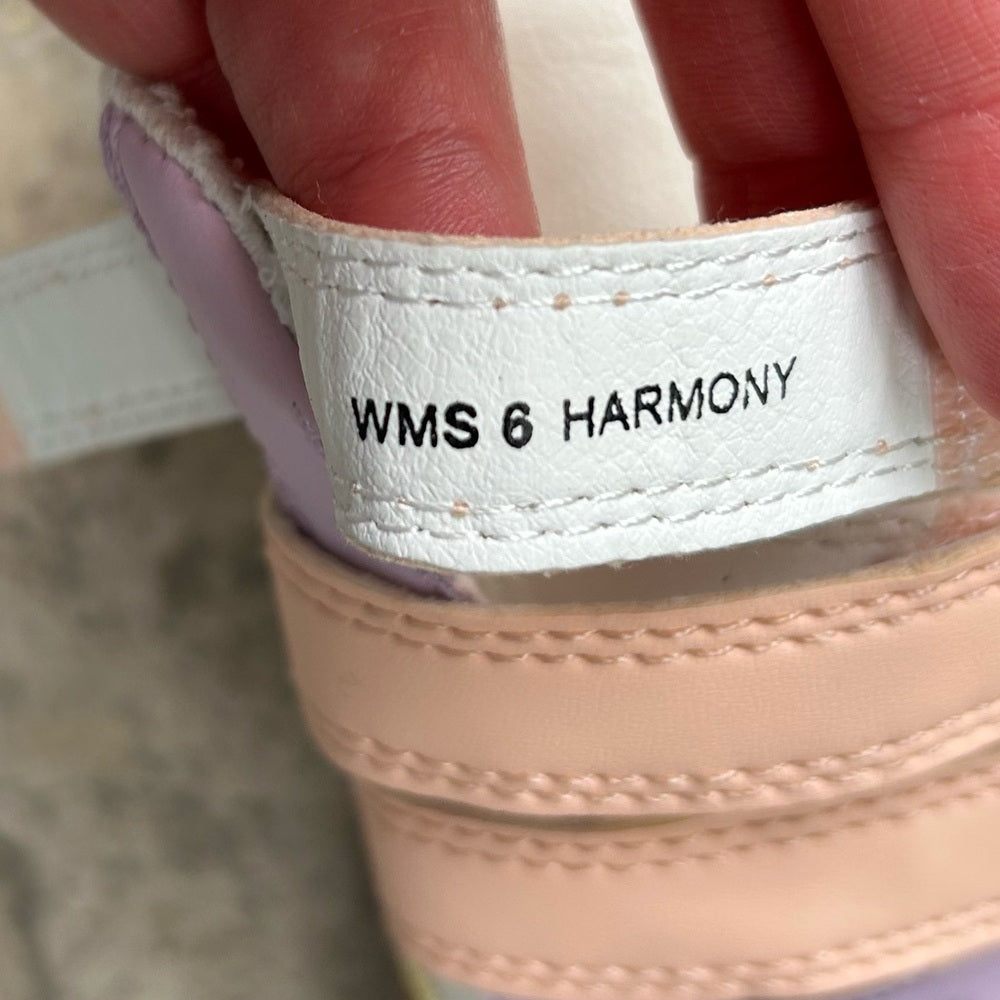 Dolce Vita Retro Harmony Velcro sneakers, size 6