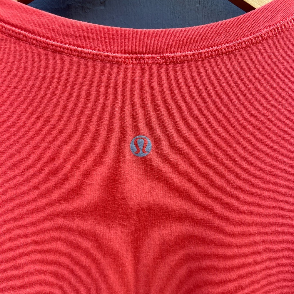 Lululemon Love tee, approx size 6