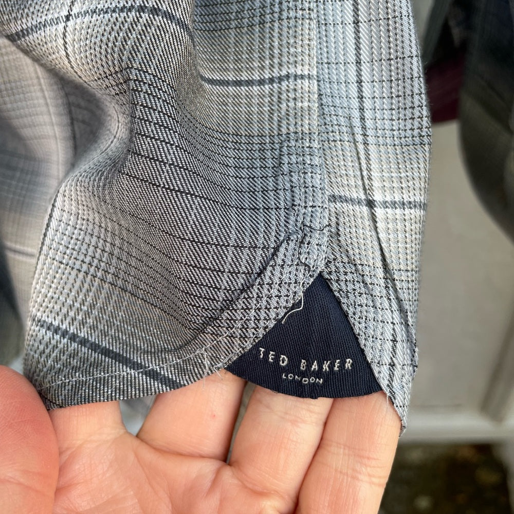 Ted Baker blue plaid “ Buldate tapered fit” buttondown, Ted size 3 (medium)