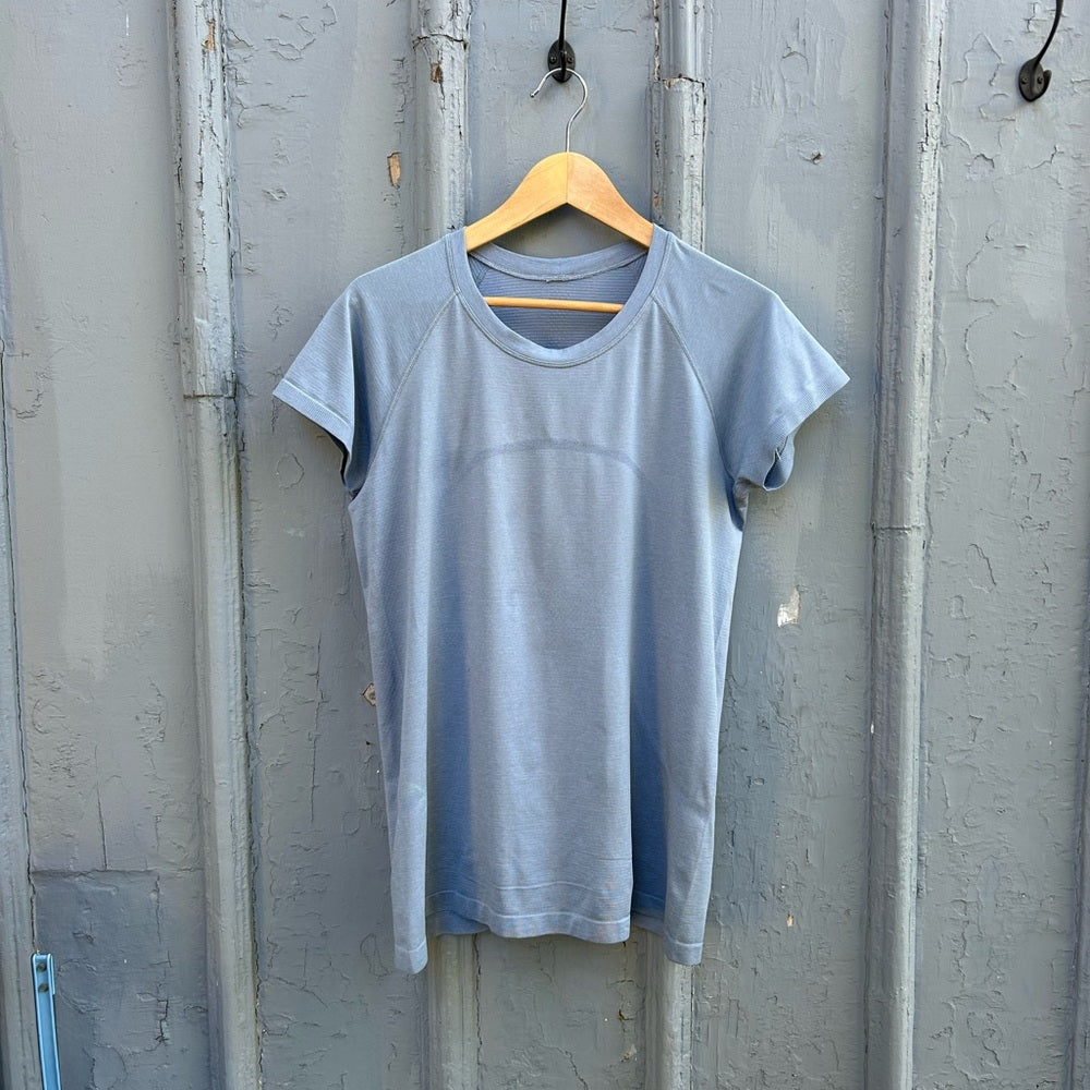 Lululemon Swiftly Tech Short Sleeve, size 12