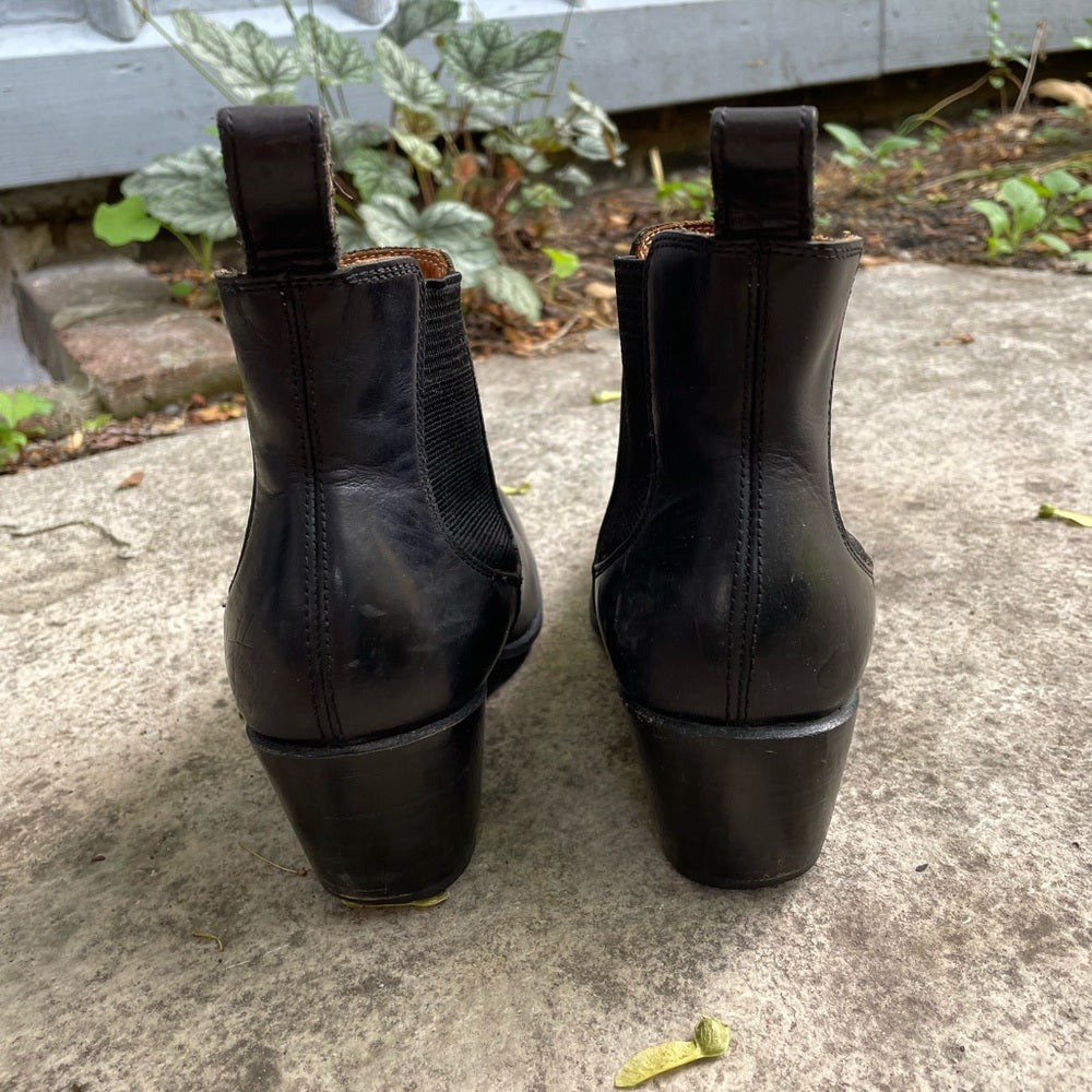 John Fluevog Passage Cairo Chelsea Boot, size 5