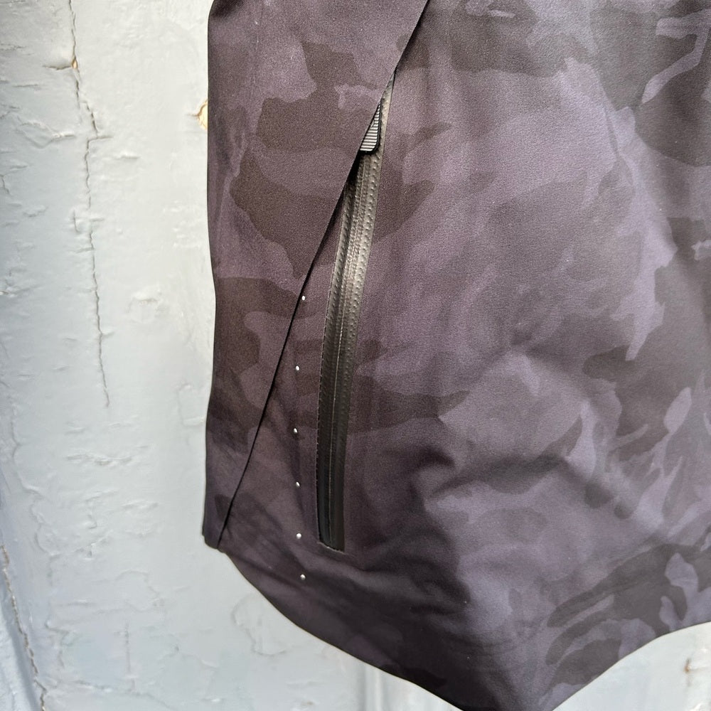 Lululemon The Rain Is Calling Jacket, size 6