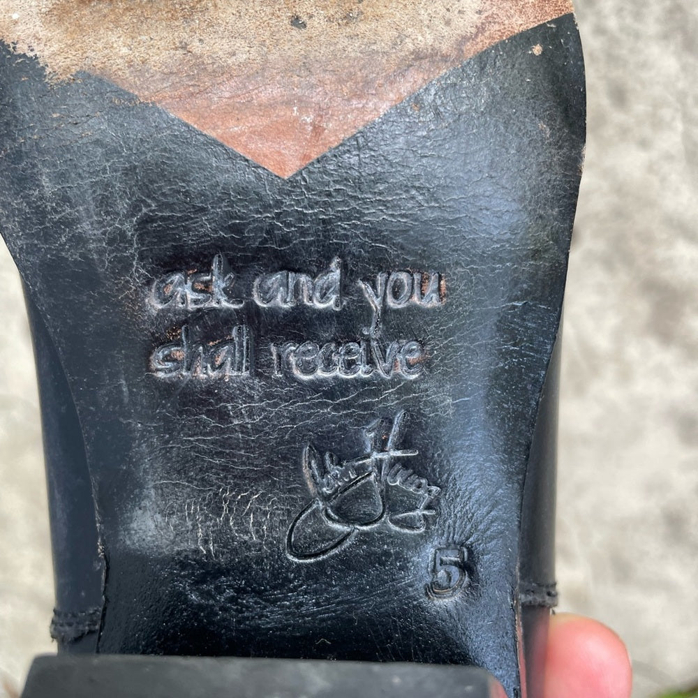 John Fluevog Passage Cairo Chelsea Boot, size 5