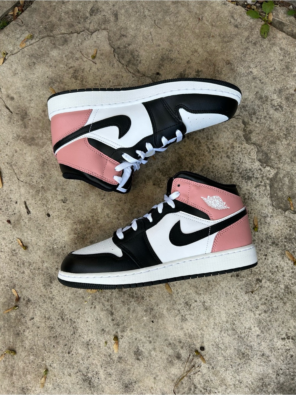 Nike Air Jordan 1 Mid GS, size 7Y, BNIB