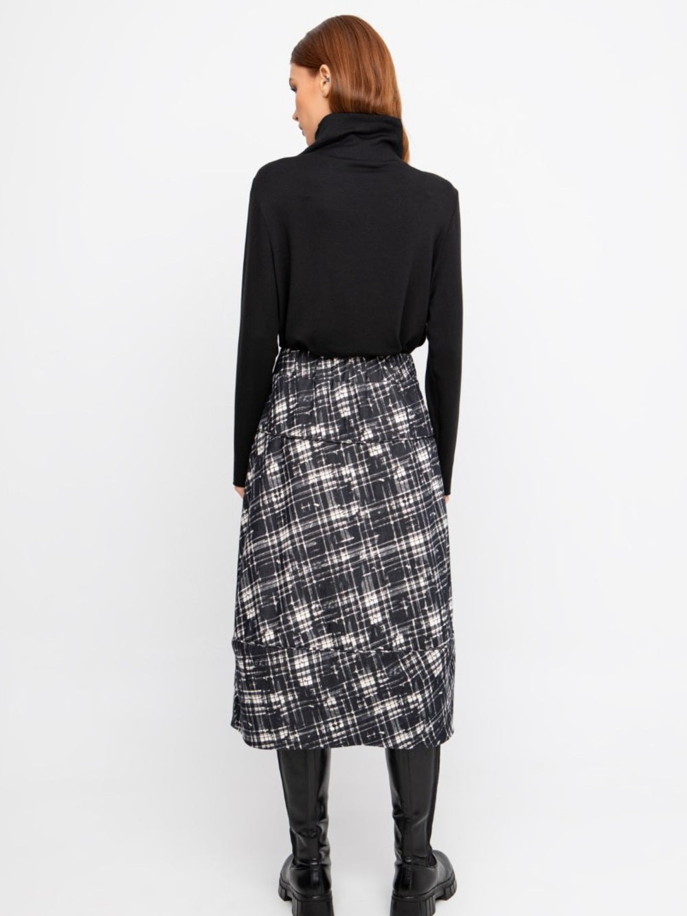 Ozai N Ku abstract skirt, size XL