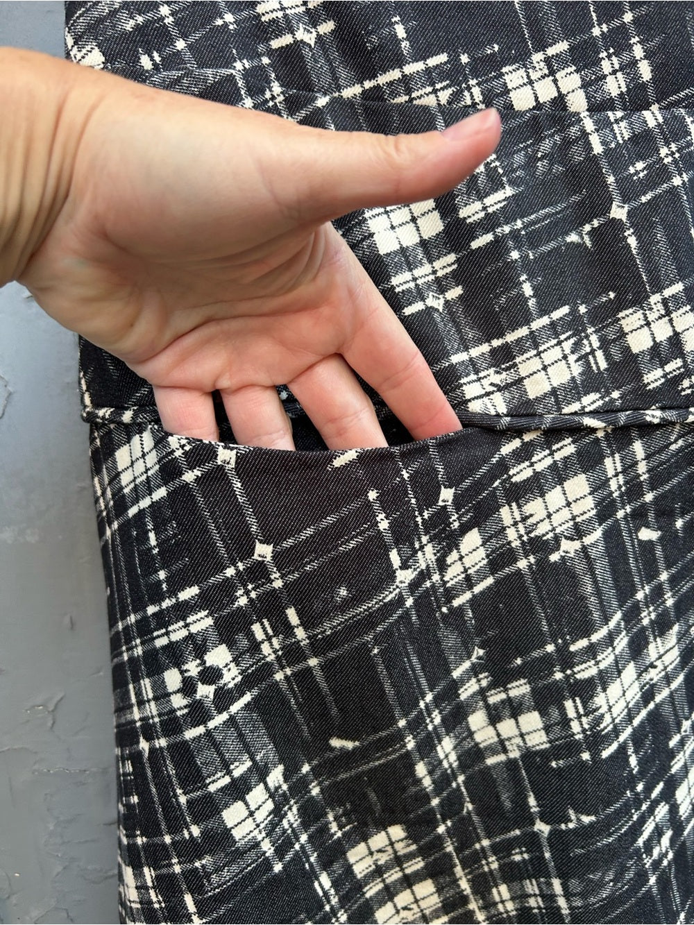 Ozai N Ku abstract skirt, size XL