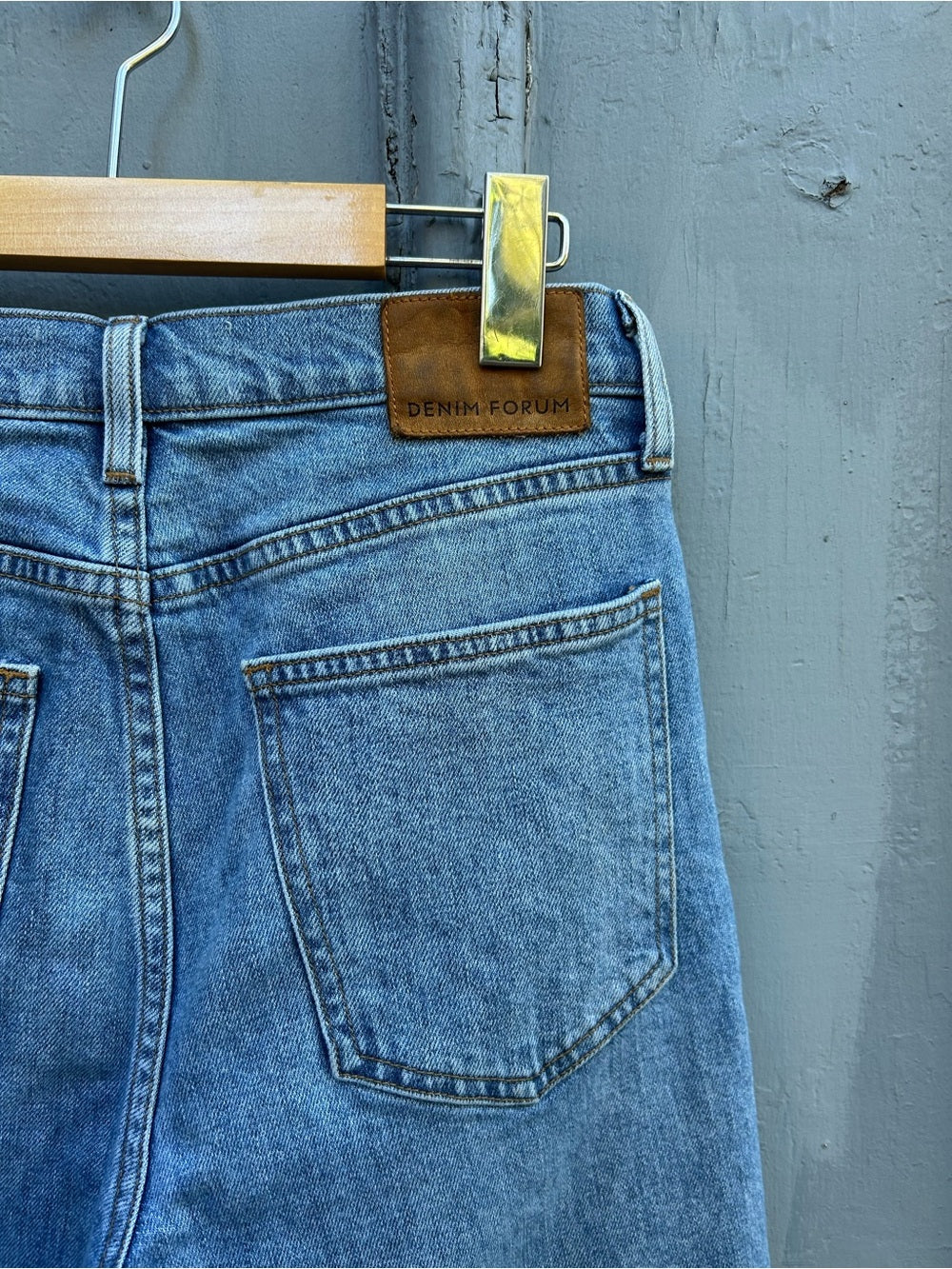 Denim Forum Arlo High Rise Straight, size 28