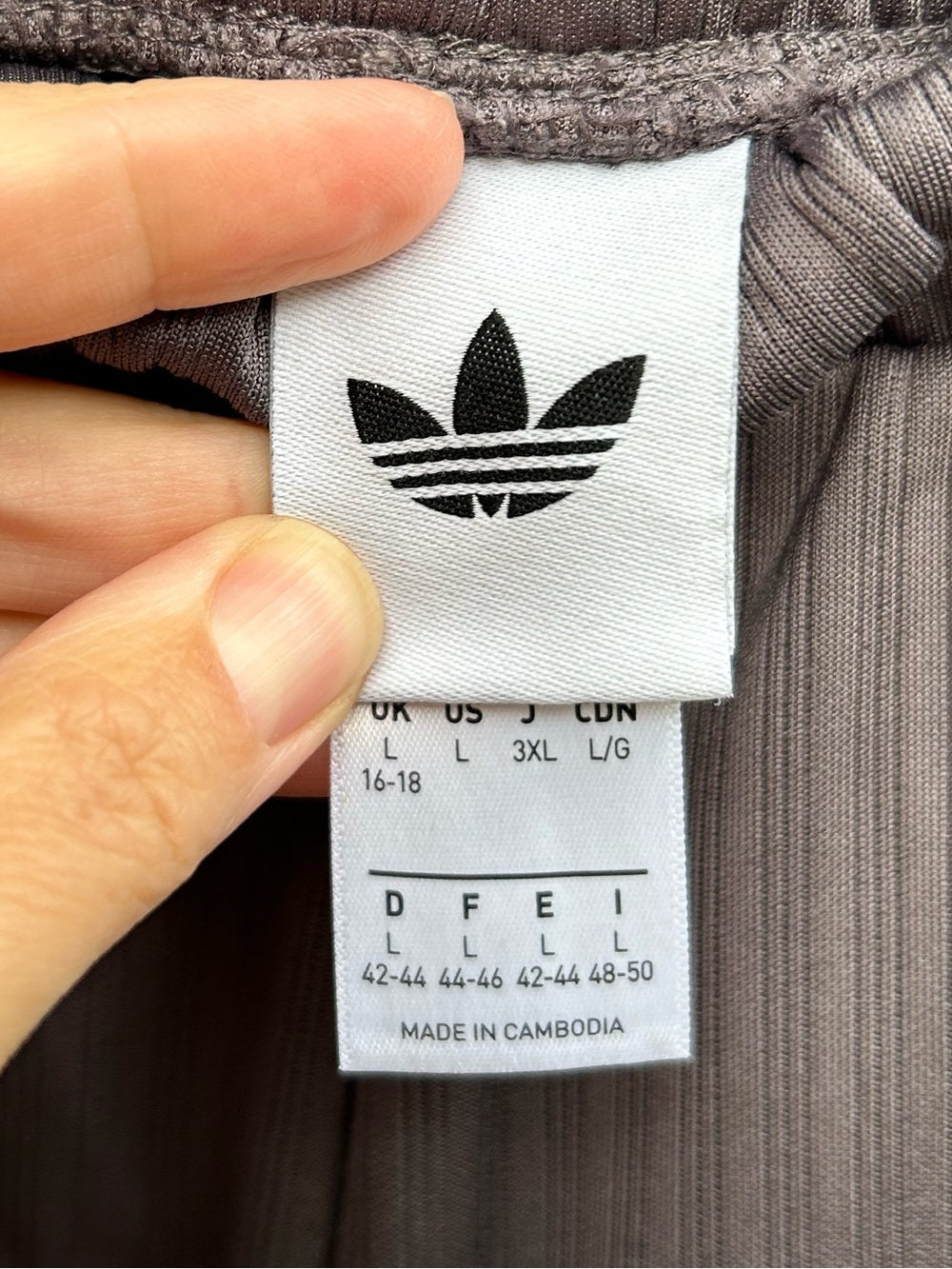 Adidas Essentials winterized Wide Rib Pants, size L