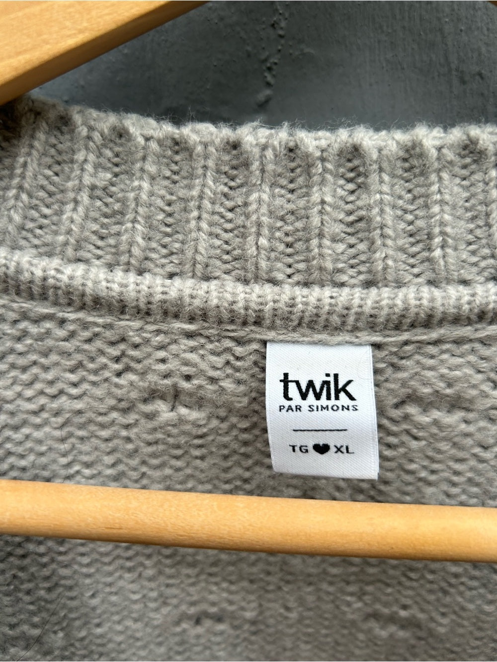 Twik for Simons Grey Popcorn Sweater, size XL