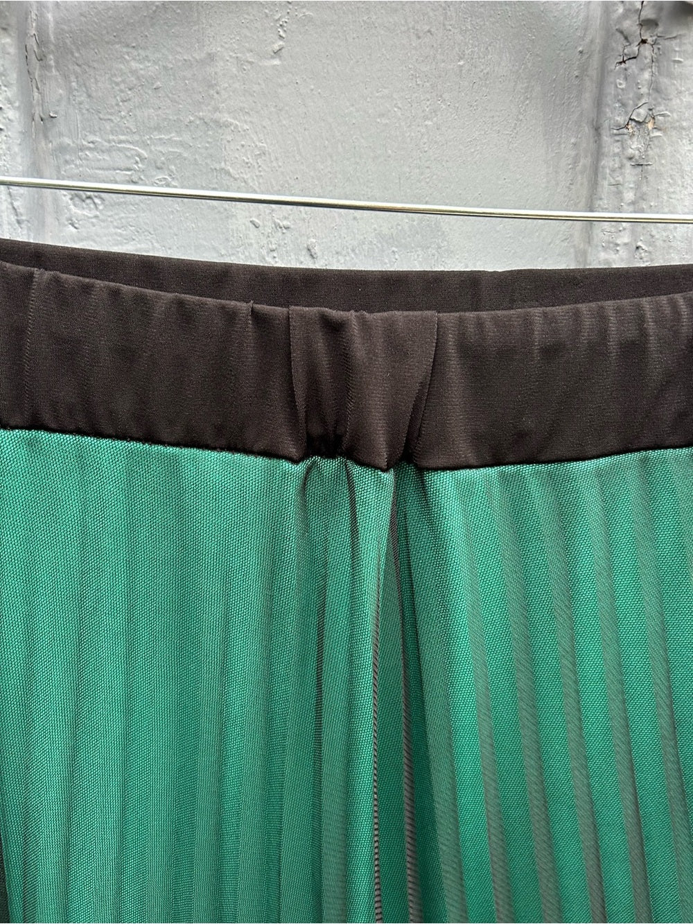 Valtusi green & Black Tulle Skirt, size XXXL (CAN XL)