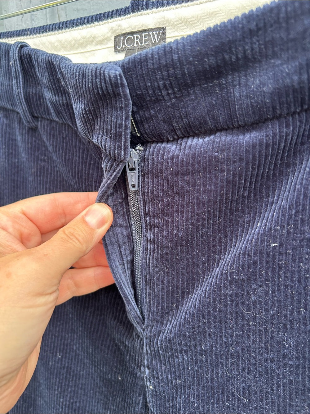 J Crew Navy Straight Leg Cords, size 6