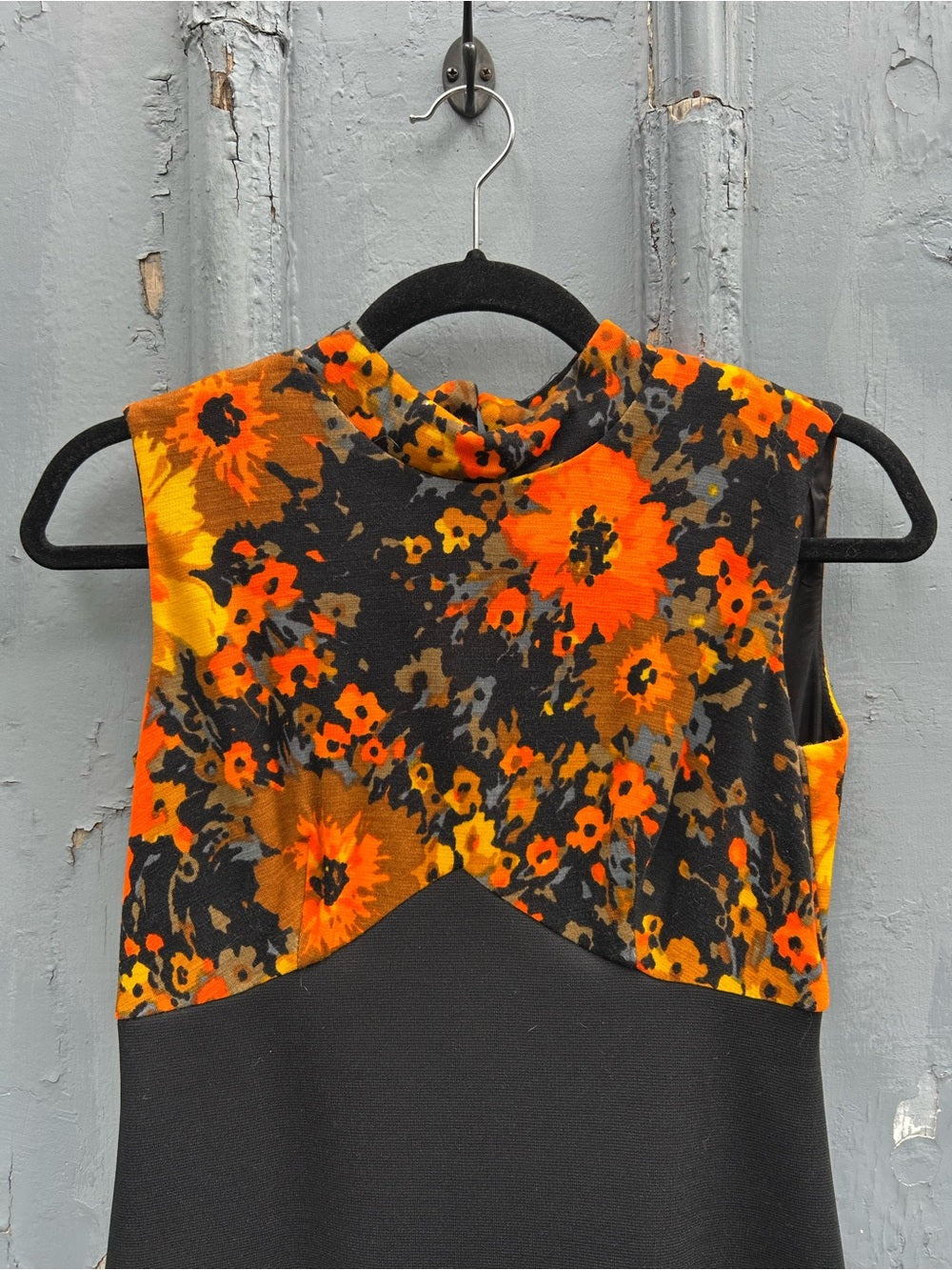 Vintage Gina Rinaldi Black Orange dress, vintage “10” (modern 6)