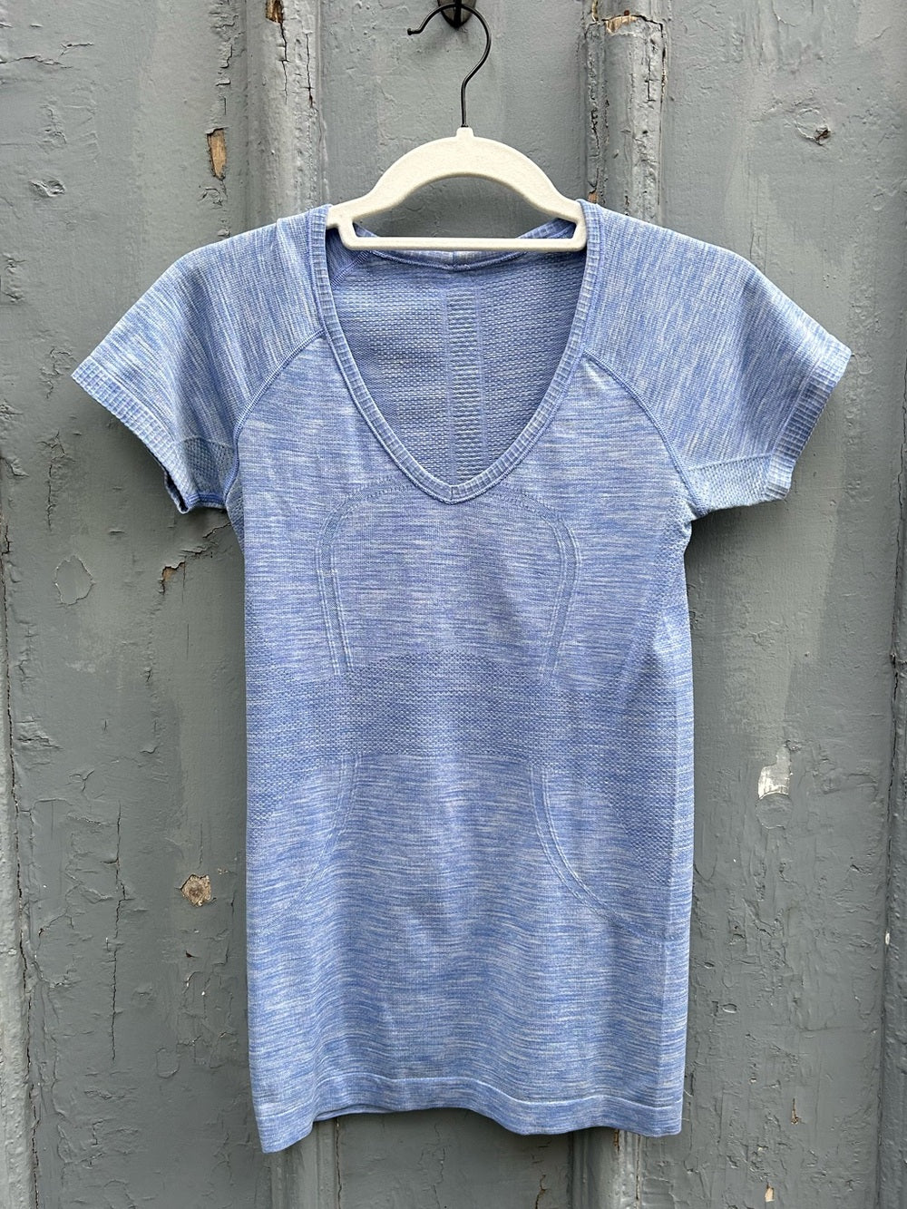 Lululemon Run: Swiftly Tech V Neck, size 4