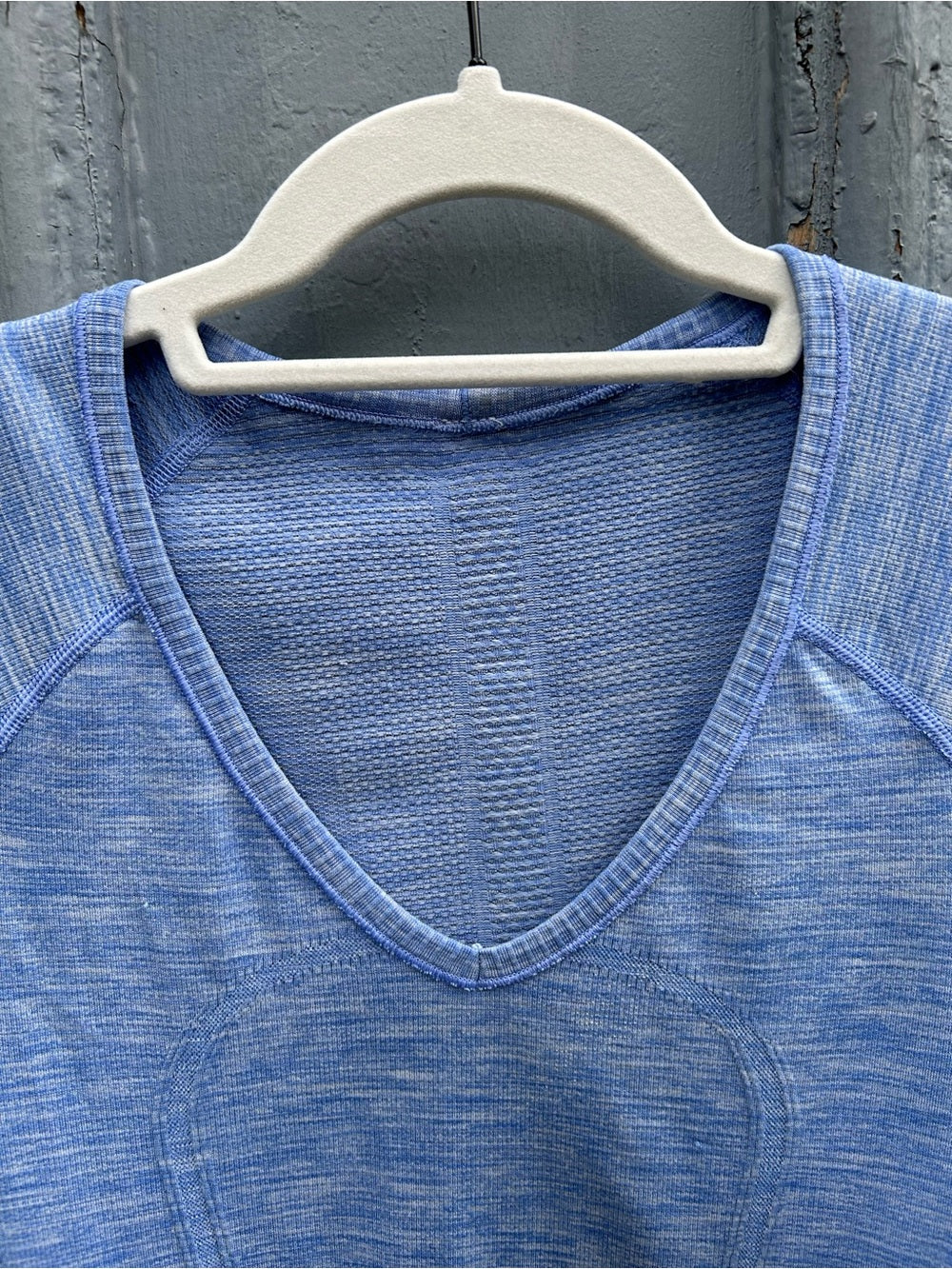 Lululemon Run: Swiftly Tech V Neck, size 4
