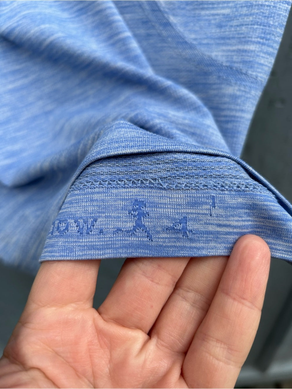Lululemon Run: Swiftly Tech V Neck, size 4