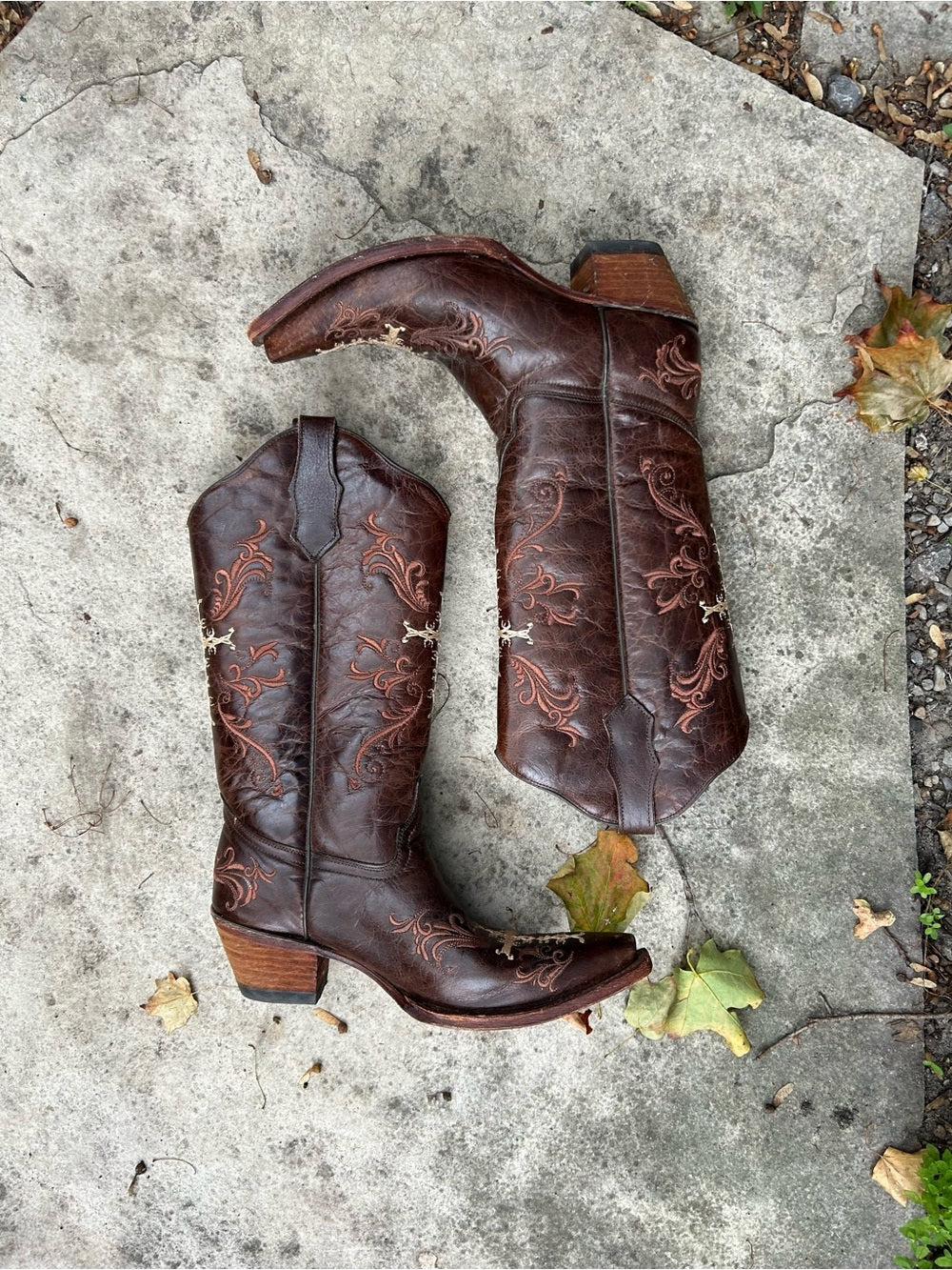 Circle G Cross Embroidery Western Boots, size 9.5