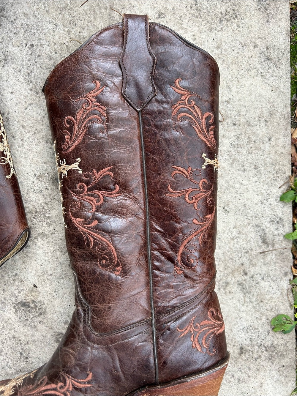 Circle G Cross Embroidery Western Boots, size 9.5