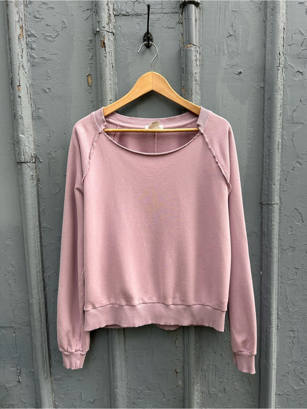 Mododoc Dusty Lilac 100% cotton raw edge sweatshirt, size M