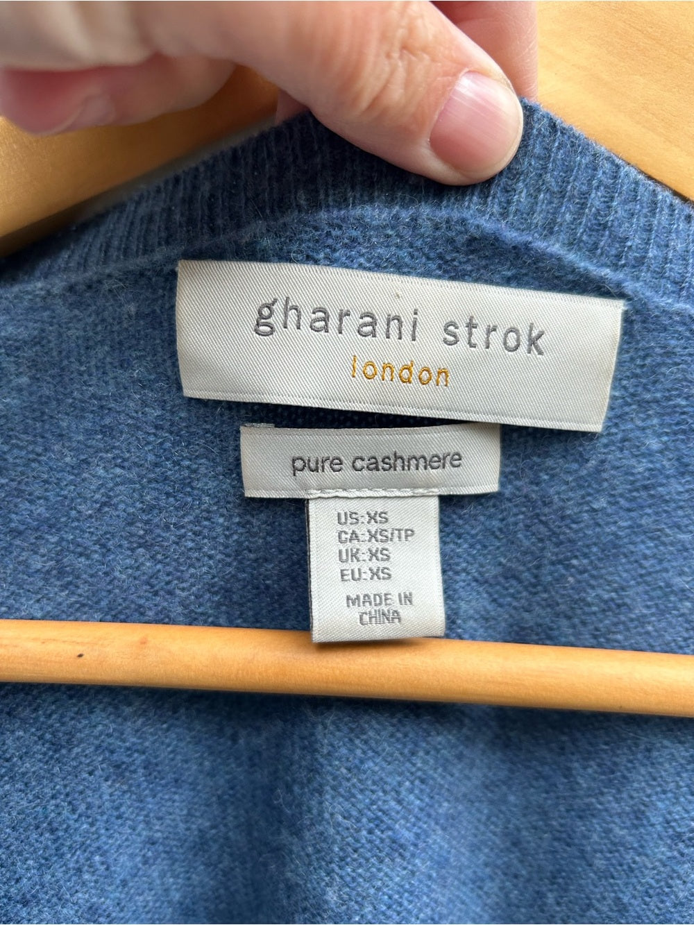Gharani Strok London blue & grey Cashmere V neck sweater, size xs