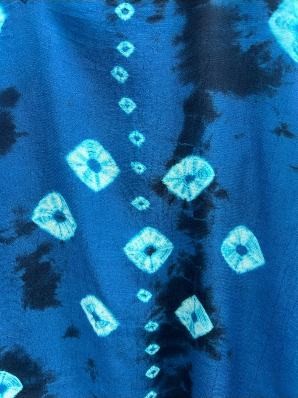 Velvet by Graham & Spencer blue Batik print blouse, size L